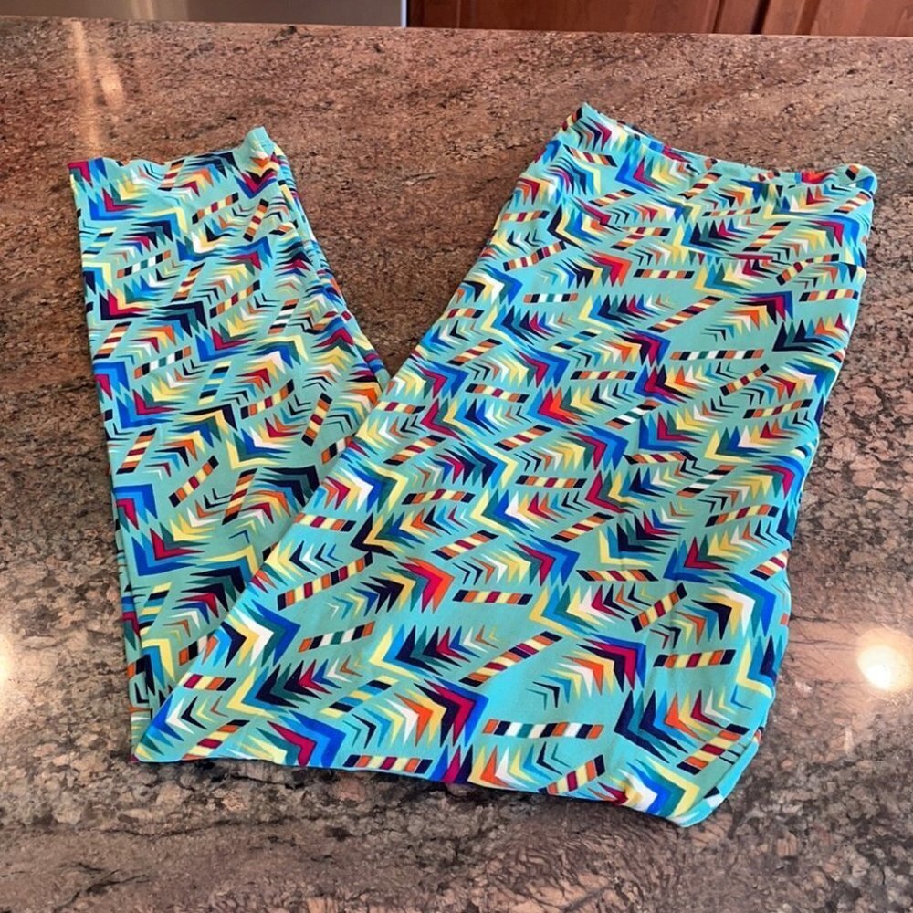 TC2 NWOT LuLaRoe Leggings D02 5231